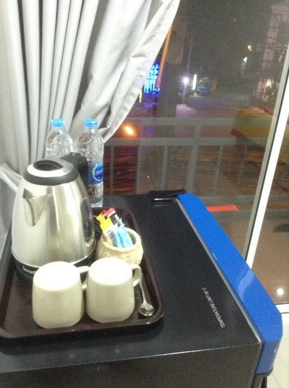 The Bread Basket Hotel Kamala Beach Exterior photo